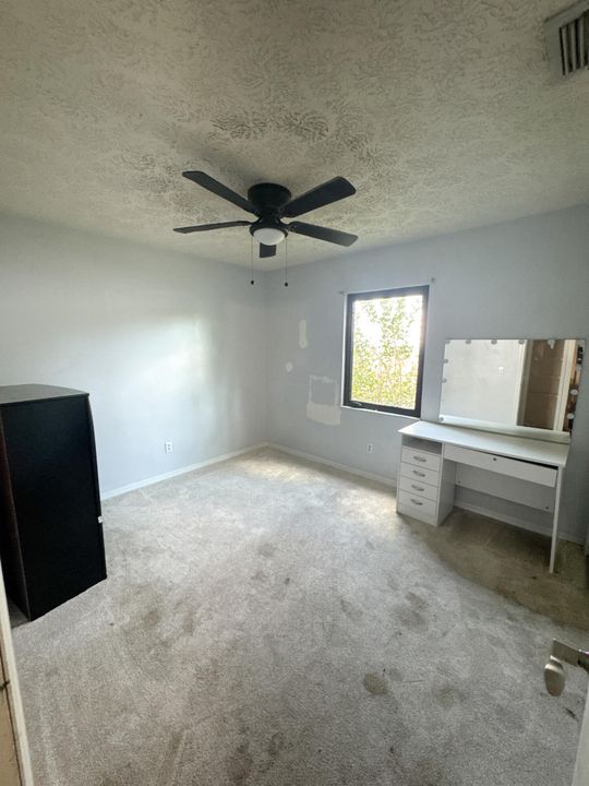 For Sale: $295,000 (3 beds, 2 baths, 1558 Square Feet)