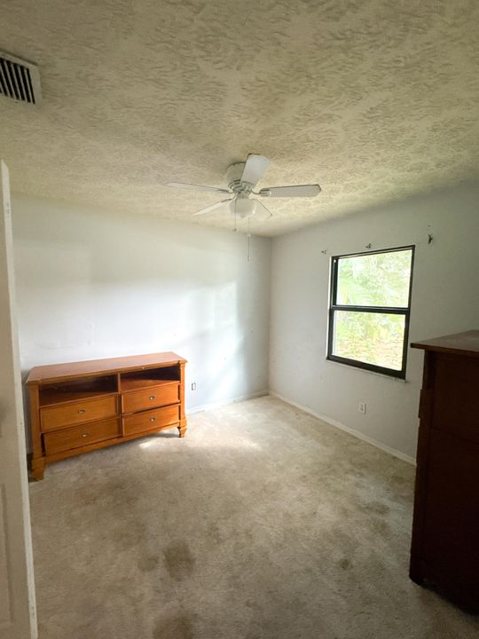 For Sale: $295,000 (3 beds, 2 baths, 1558 Square Feet)