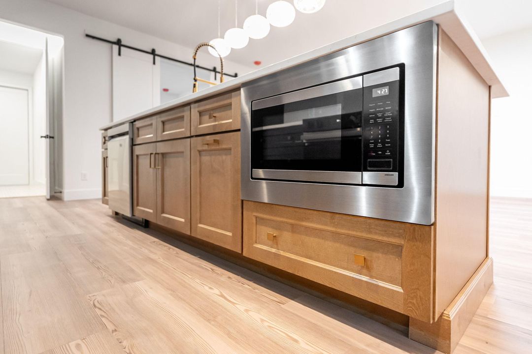 出租: $2,700 (4 贝兹, 2 浴室, 1954 平方英尺)