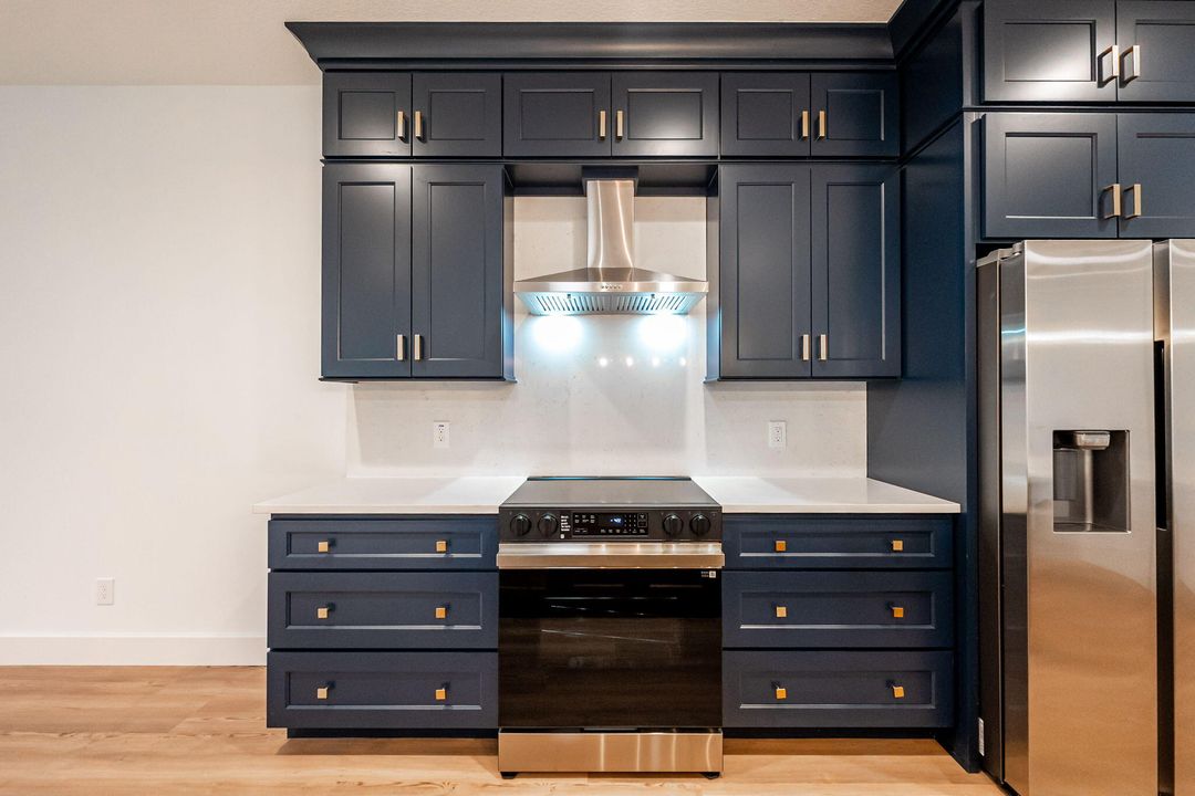 出租: $2,700 (4 贝兹, 2 浴室, 1954 平方英尺)