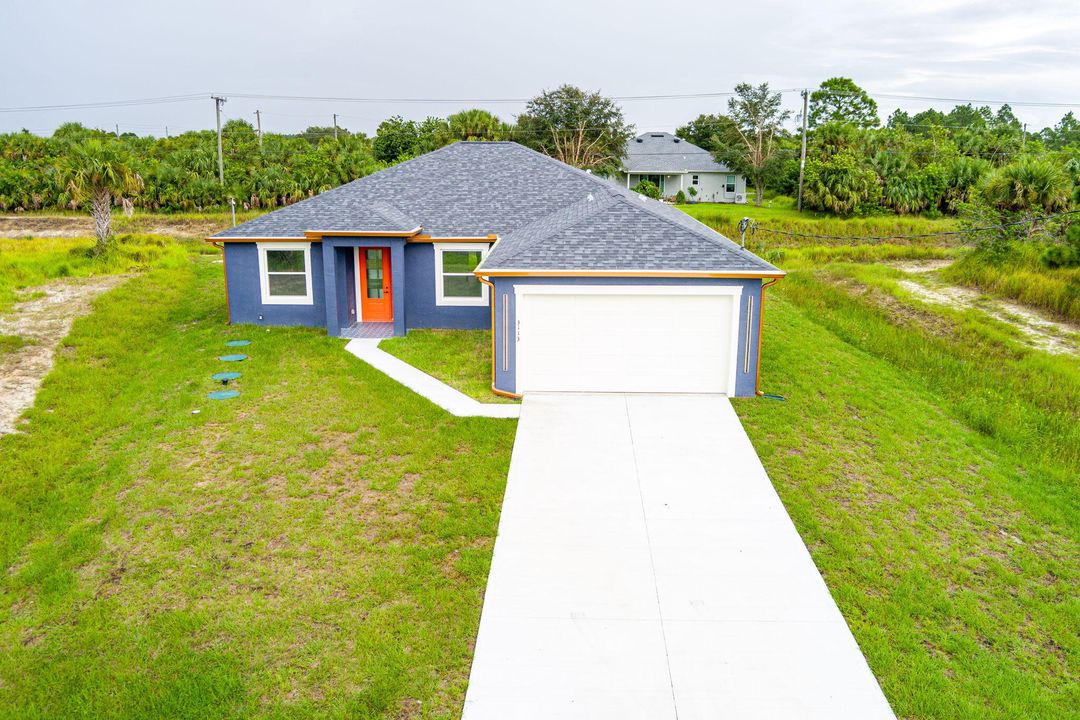 出租: $2,700 (4 贝兹, 2 浴室, 1954 平方英尺)