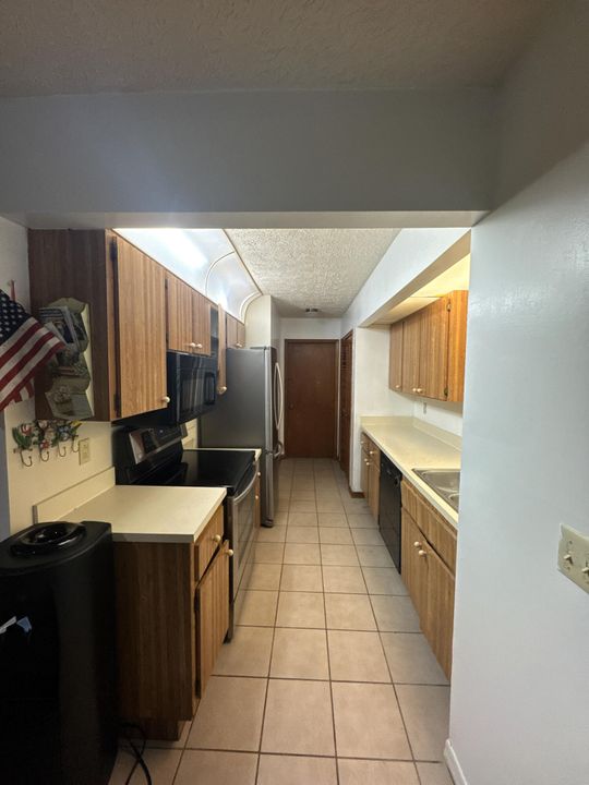 For Sale: $295,000 (3 beds, 2 baths, 1558 Square Feet)