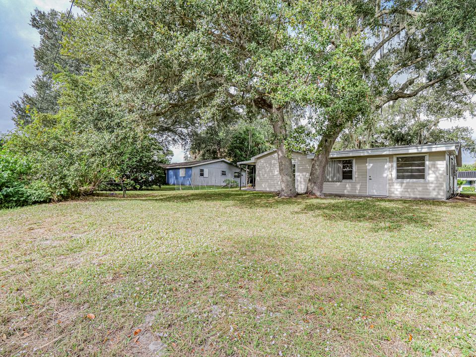 For Sale: $279,900 (3 beds, 2 baths, 1636 Square Feet)