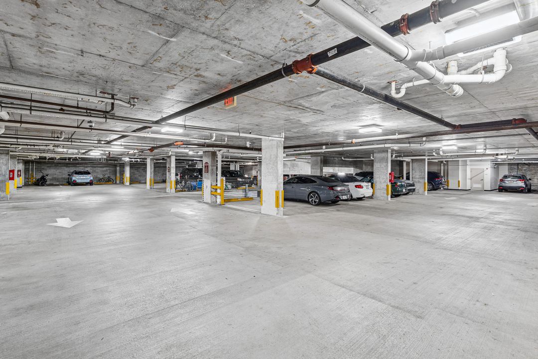 For Sale: $249,918 (0 beds, 1 baths, 674 Square Feet)