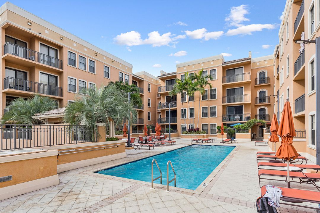 For Sale: $249,918 (0 beds, 1 baths, 674 Square Feet)