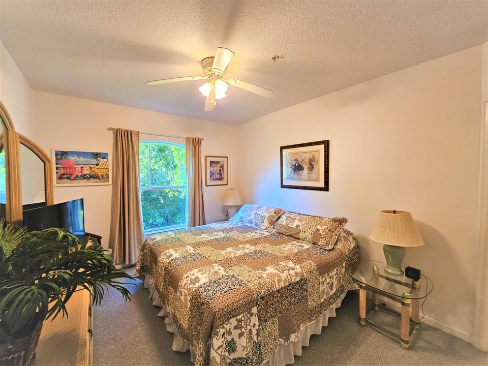 В аренду: $1,800 (2 спален, 2 ванн, 1070 Квадратных фут)