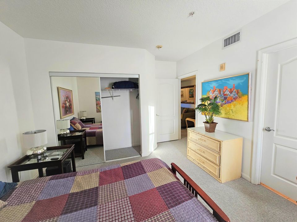 В аренду: $1,800 (2 спален, 2 ванн, 1070 Квадратных фут)