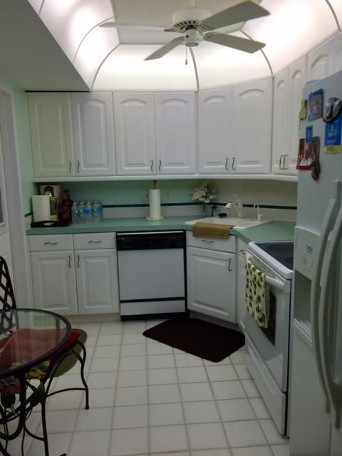 For Rent: $4,000 (2 beds, 2 baths, 1102 Square Feet)