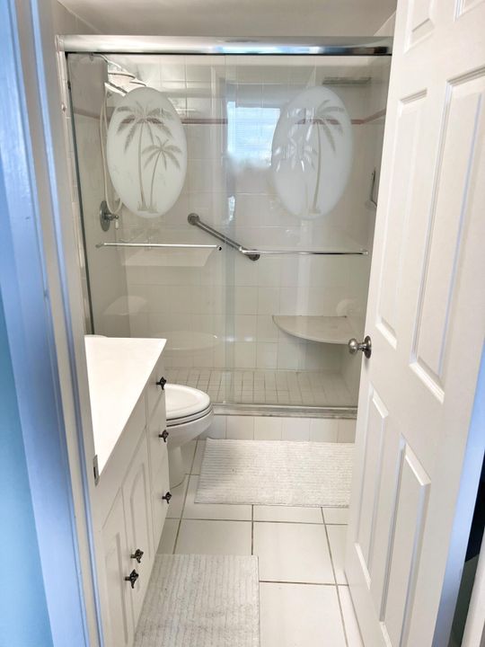 For Rent: $4,000 (2 beds, 2 baths, 1102 Square Feet)