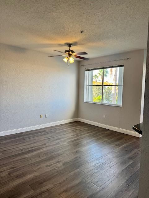 For Rent: $2,775 (2 beds, 2 baths, 1403 Square Feet)
