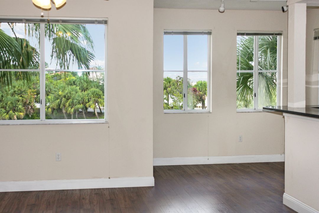 For Rent: $2,775 (2 beds, 2 baths, 1403 Square Feet)