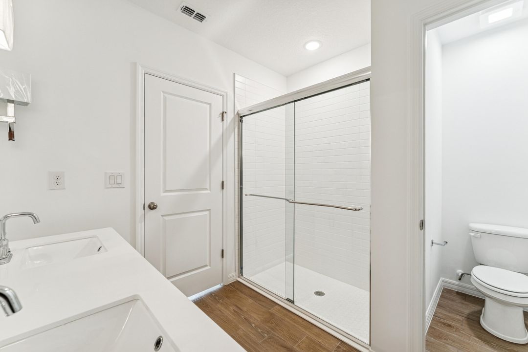 Active With Contract: $339,995 (4 beds, 2 baths, 1820 Square Feet)