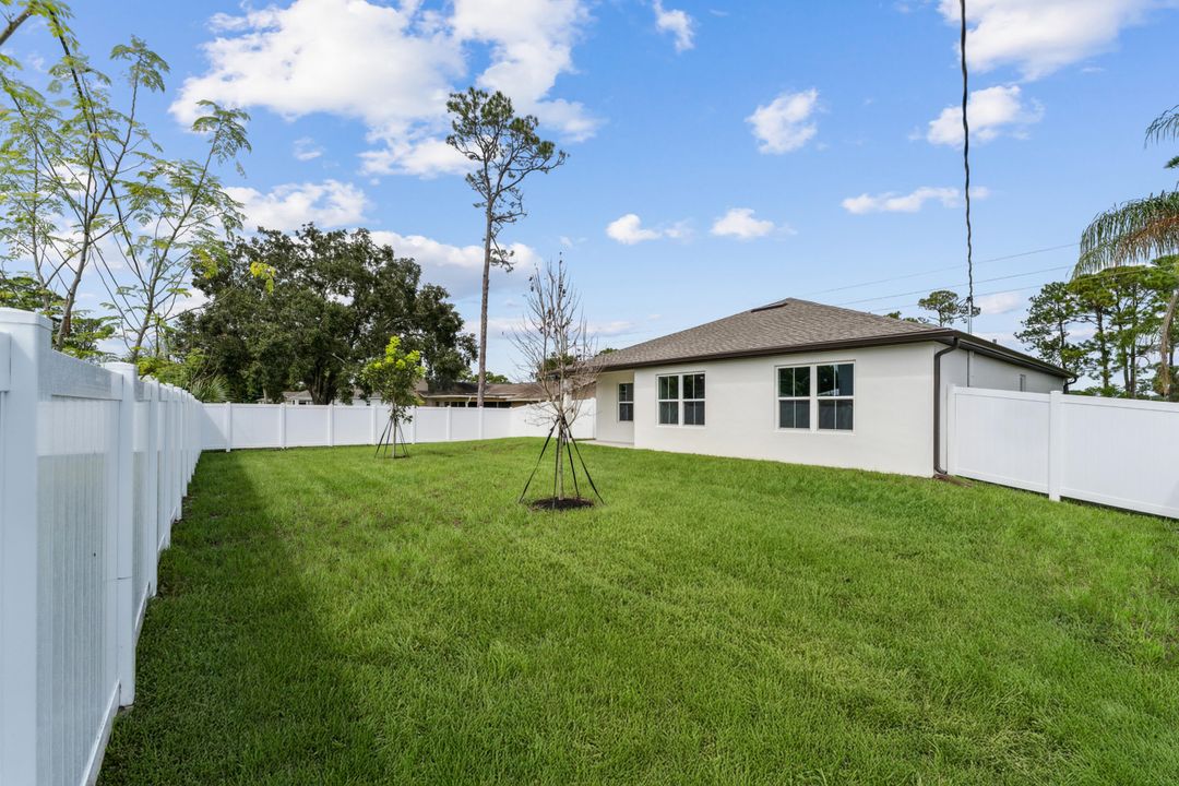 Active With Contract: $339,995 (4 beds, 2 baths, 1820 Square Feet)