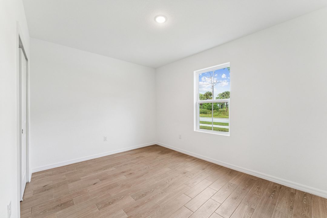 Active With Contract: $339,995 (4 beds, 2 baths, 1820 Square Feet)