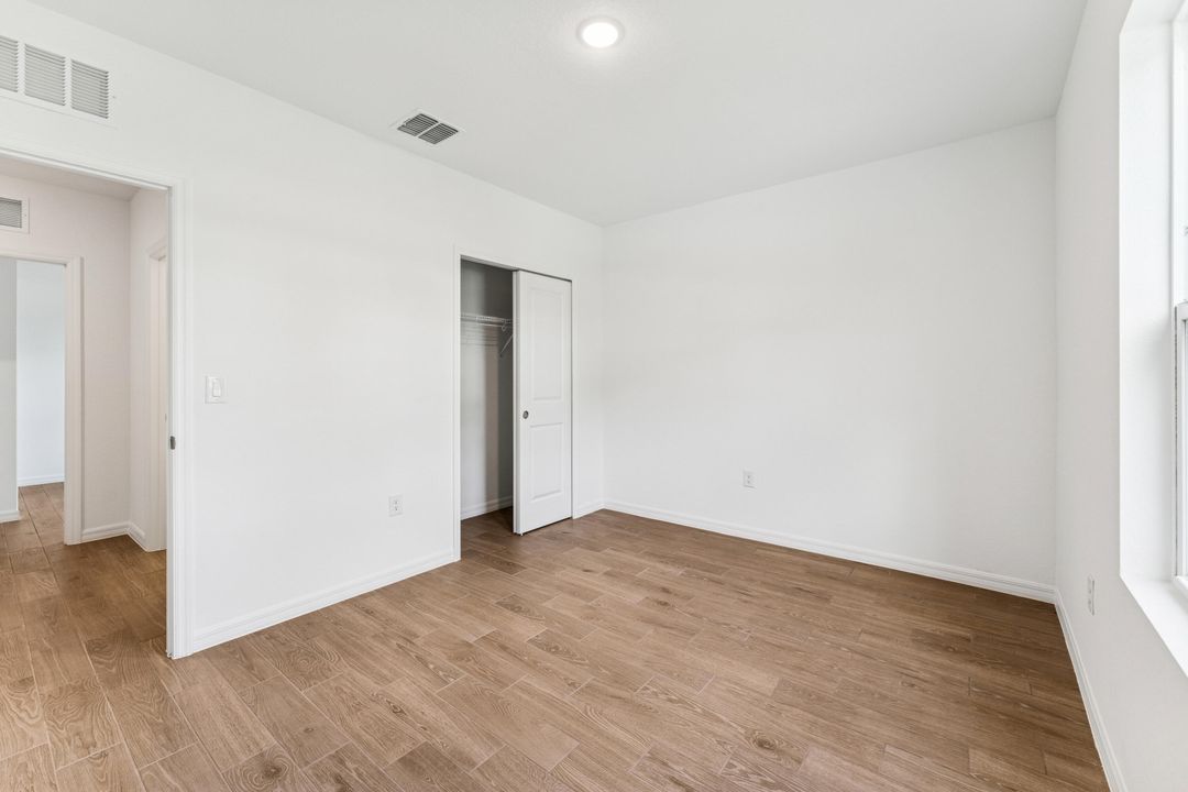 Active With Contract: $339,995 (4 beds, 2 baths, 1820 Square Feet)