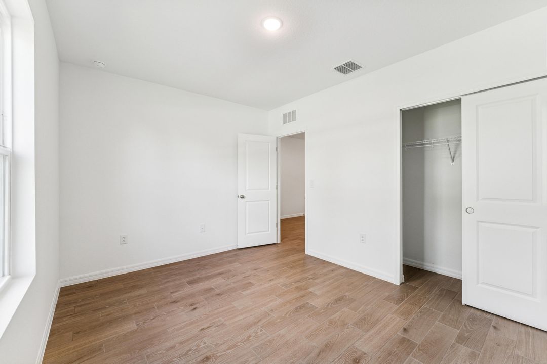 Active With Contract: $339,995 (4 beds, 2 baths, 1820 Square Feet)