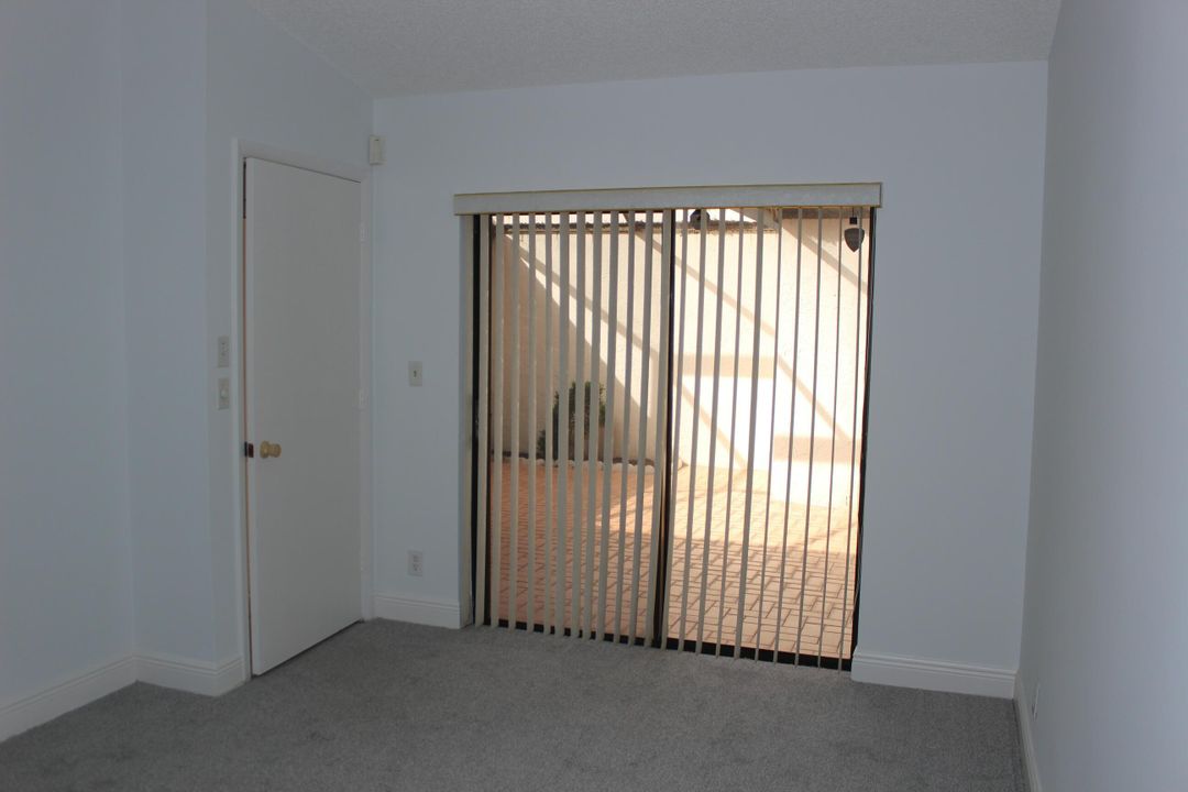 For Sale: $314,900 (2 beds, 2 baths, 1106 Square Feet)