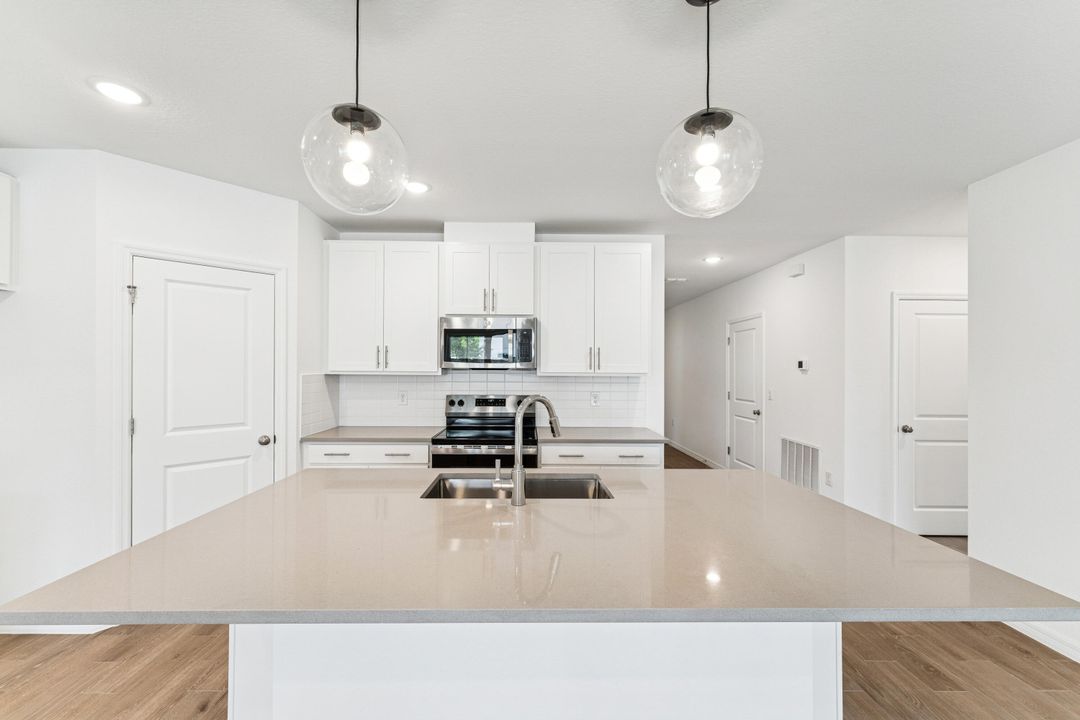 Active With Contract: $339,995 (4 beds, 2 baths, 1820 Square Feet)