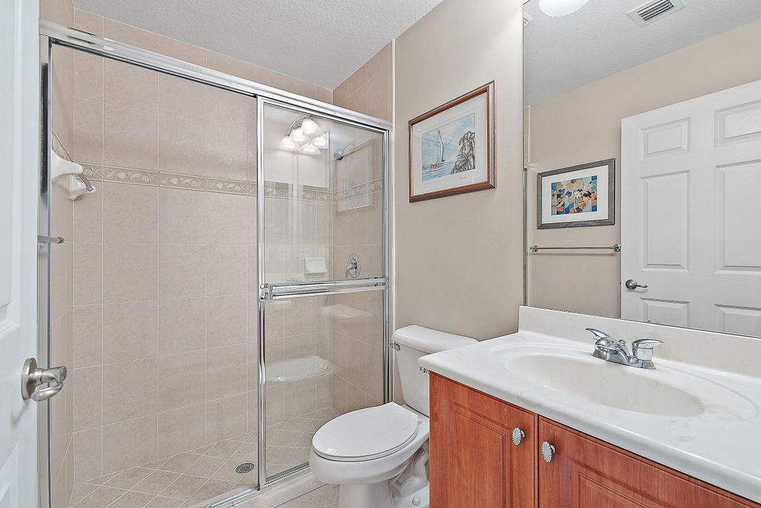 待售: $550,000 (2 贝兹, 3 浴室, 2056 平方英尺)