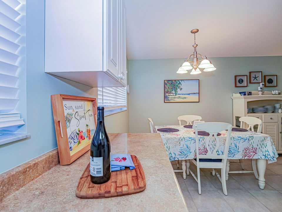 В аренду: $3,300 (2 спален, 2 ванн, 1200 Квадратных фут)