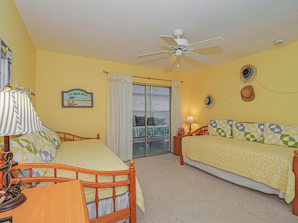 В аренду: $3,300 (2 спален, 2 ванн, 1200 Квадратных фут)