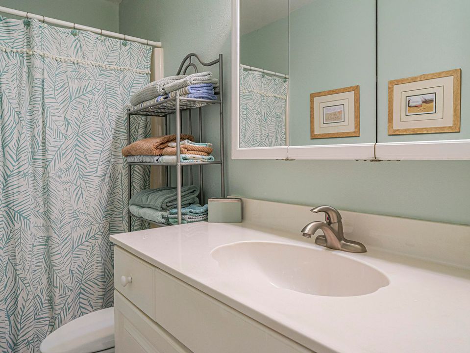 В аренду: $3,300 (2 спален, 2 ванн, 1200 Квадратных фут)