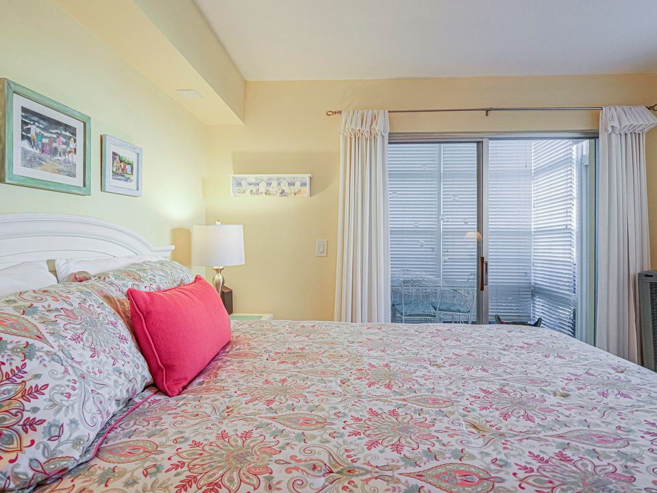 В аренду: $3,300 (2 спален, 2 ванн, 1200 Квадратных фут)