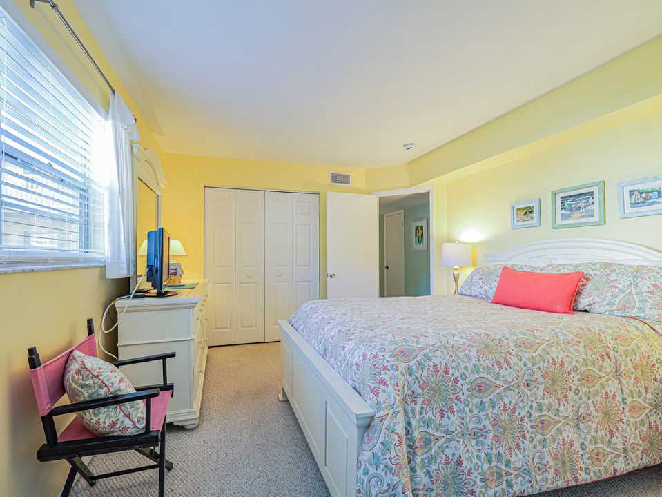 В аренду: $3,300 (2 спален, 2 ванн, 1200 Квадратных фут)