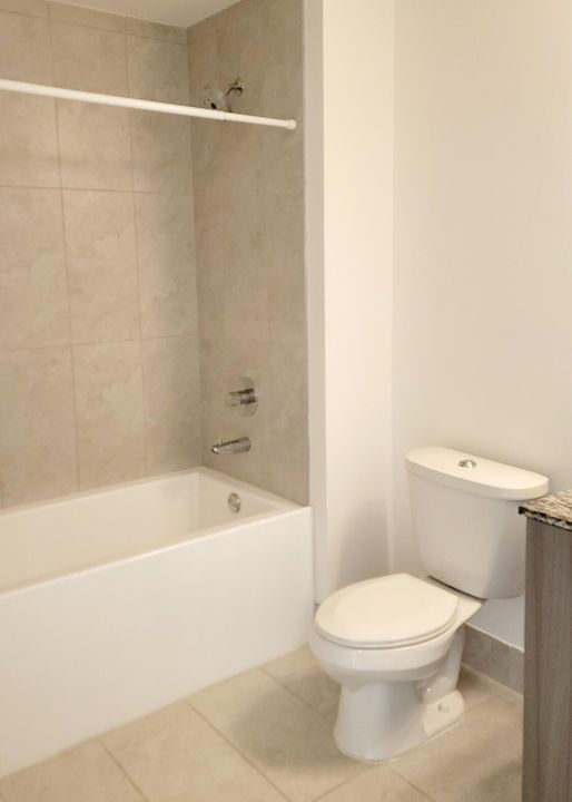 For Rent: $3,500 (1 beds, 1 baths, 777 Square Feet)