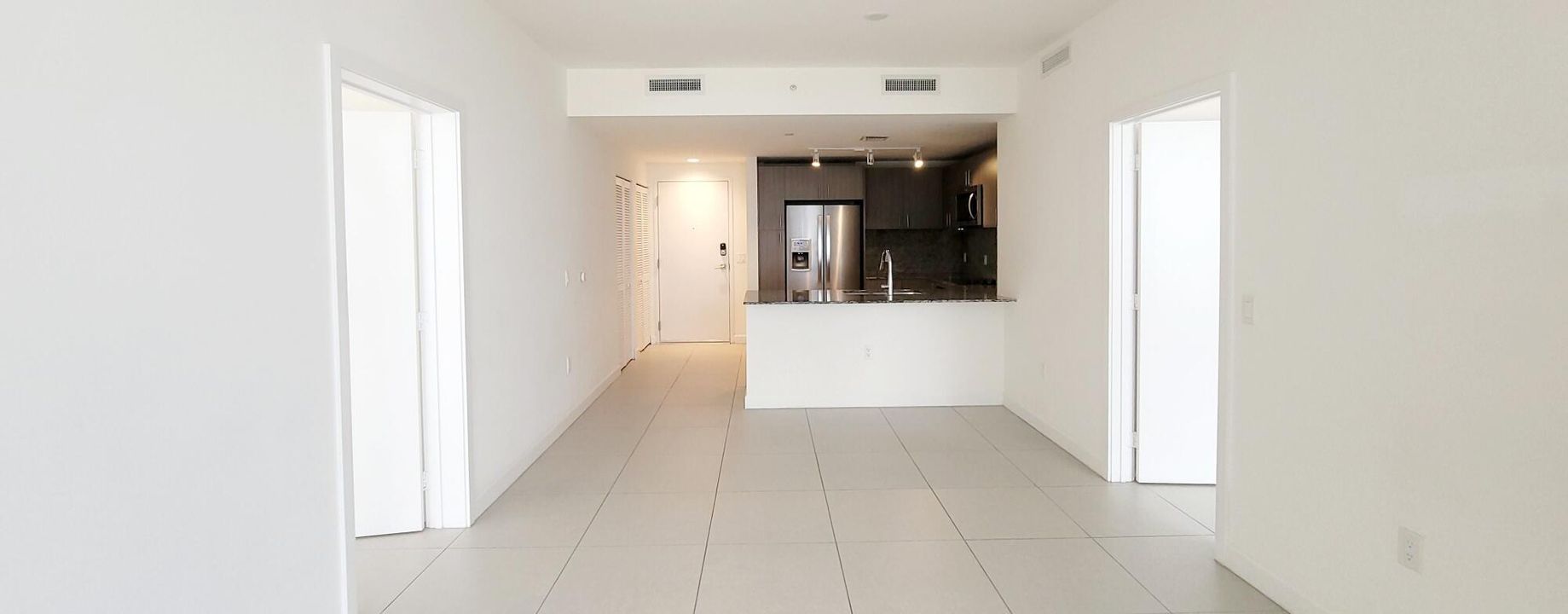 For Rent: $3,500 (1 beds, 1 baths, 777 Square Feet)