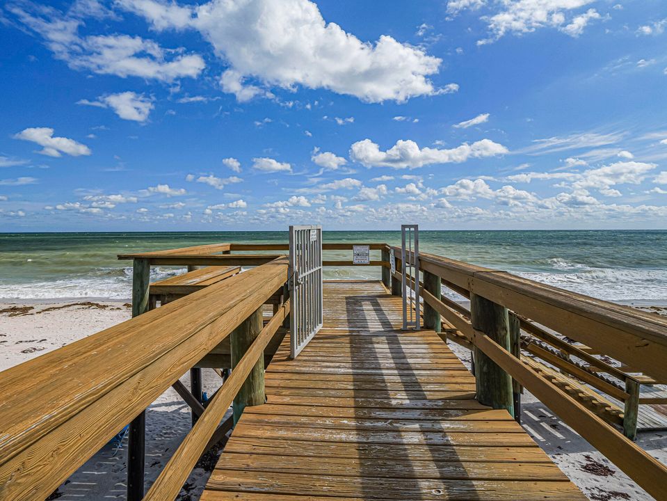 В аренду: $3,300 (2 спален, 2 ванн, 1200 Квадратных фут)