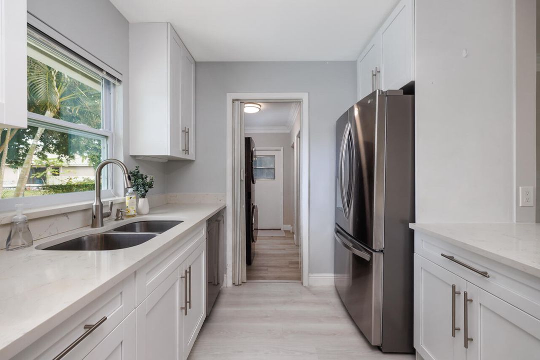 For Sale: $589,000 (2 beds, 2 baths, 1200 Square Feet)