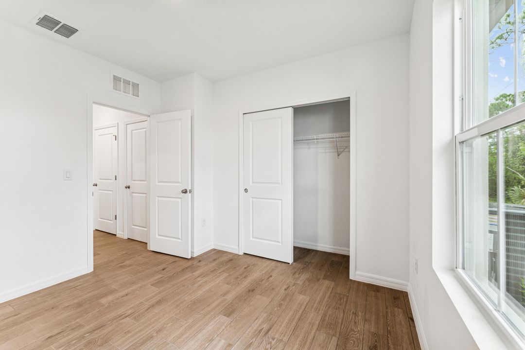 Active With Contract: $339,995 (4 beds, 2 baths, 1820 Square Feet)