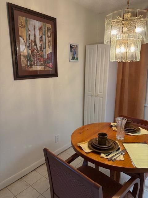 For Sale: $125,000 (2 beds, 1 baths, 820 Square Feet)