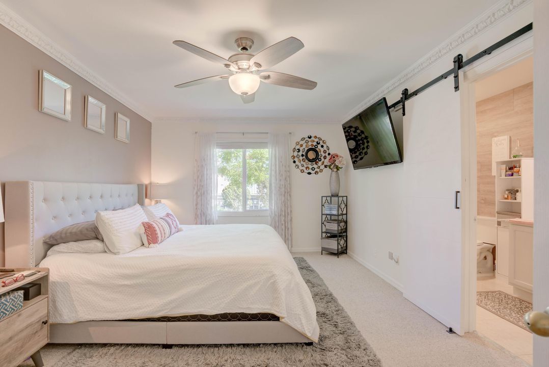 На продажу: $375,000 (2 спален, 2 ванн, 1233 Квадратных фут)