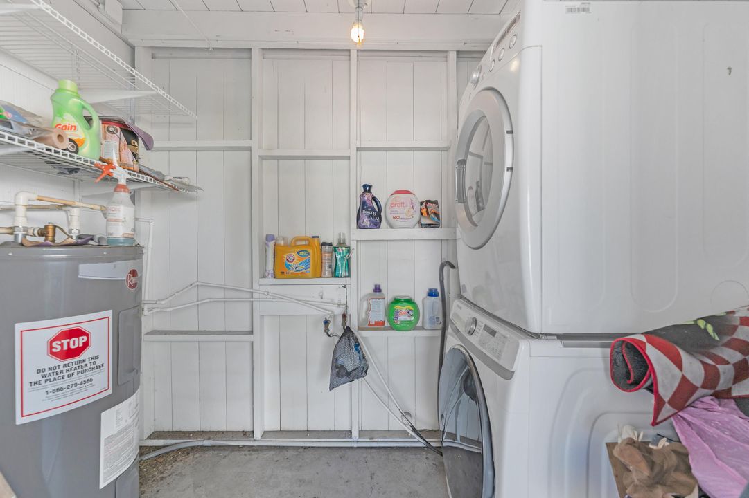 For Rent: $2,700 (2 beds, 1 baths, 744 Square Feet)