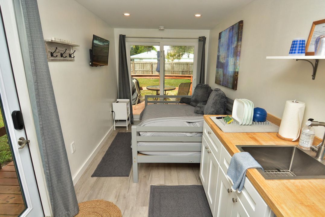 На продажу: $225,000 (1 спален, 1 ванн, 160 Квадратных фут)