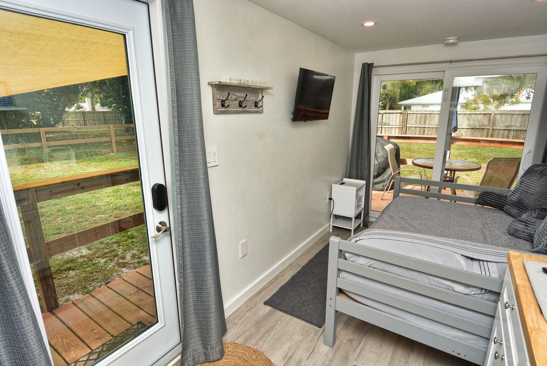 На продажу: $225,000 (1 спален, 1 ванн, 160 Квадратных фут)