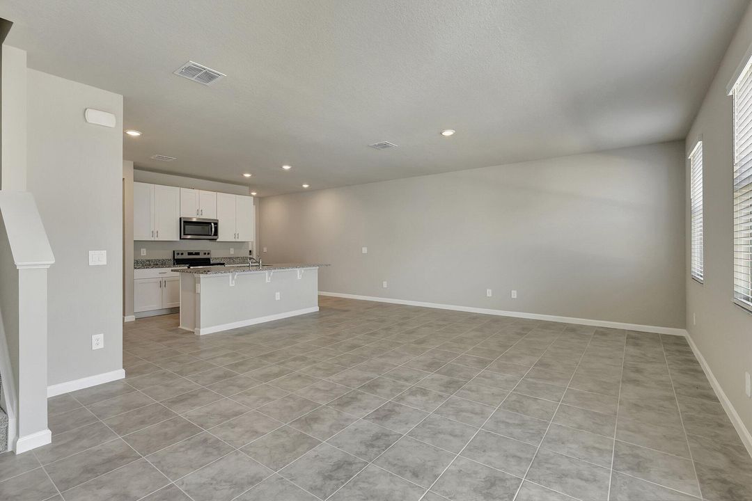 For Rent: $3,000 (3 beds, 2 baths, 1808 Square Feet)