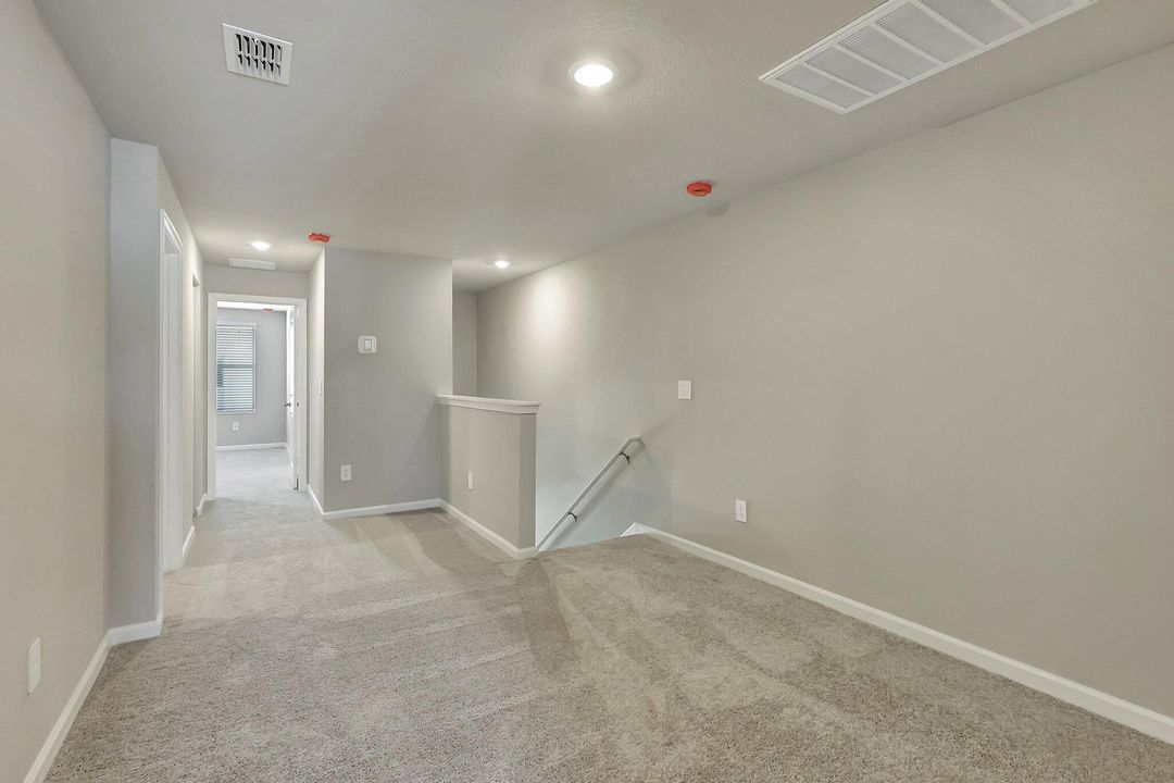 For Rent: $3,000 (3 beds, 2 baths, 1808 Square Feet)