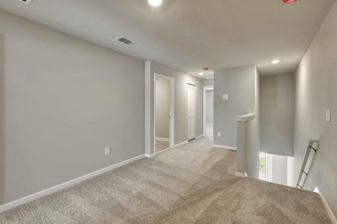 For Rent: $3,000 (3 beds, 2 baths, 1808 Square Feet)