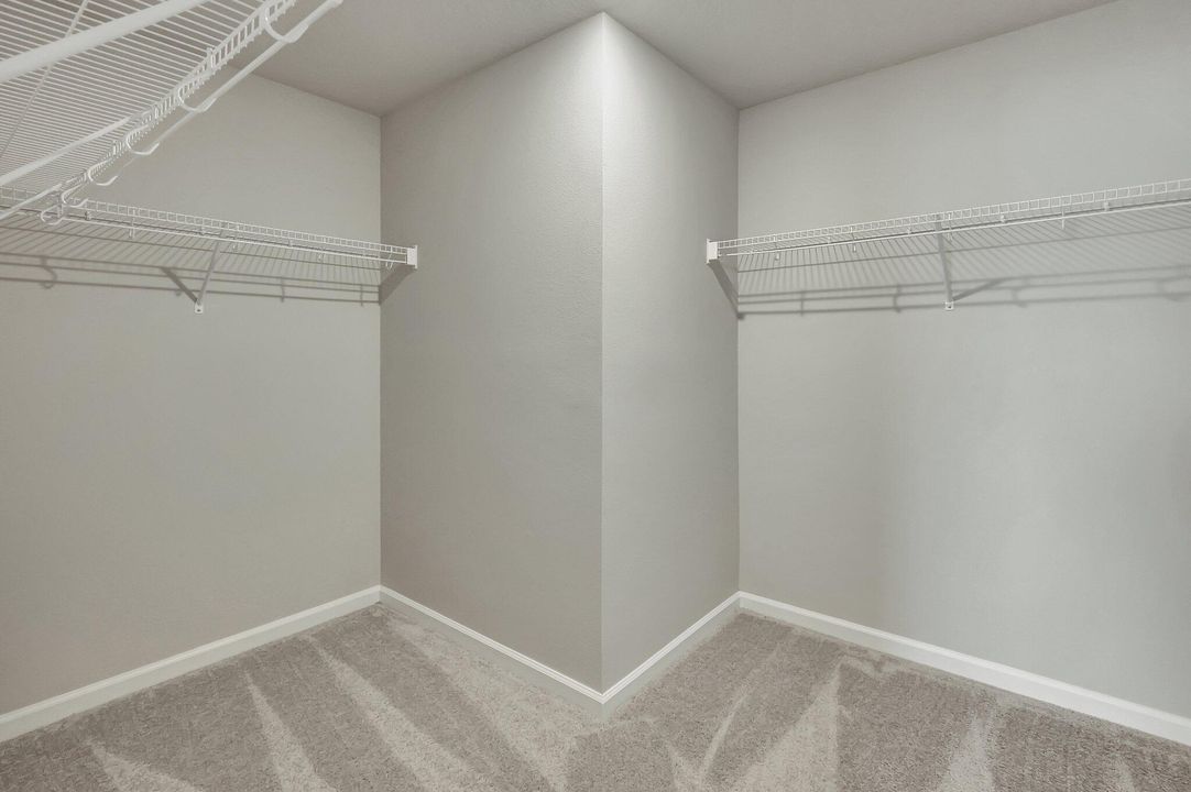 For Rent: $3,000 (3 beds, 2 baths, 1808 Square Feet)