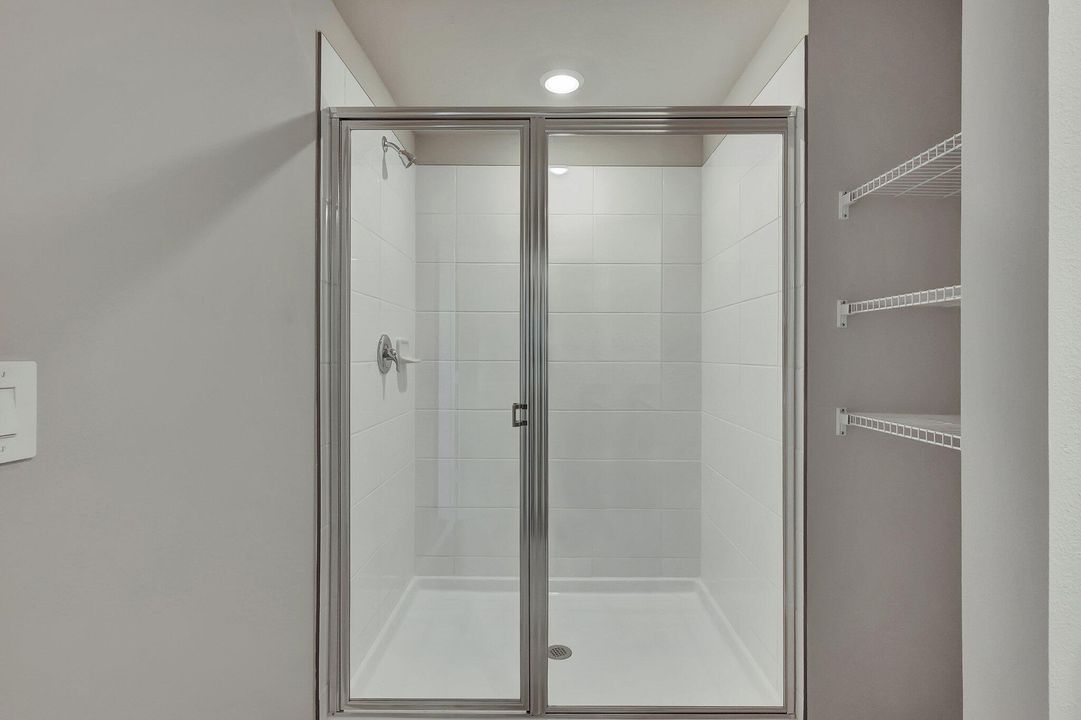 For Rent: $3,000 (3 beds, 2 baths, 1808 Square Feet)