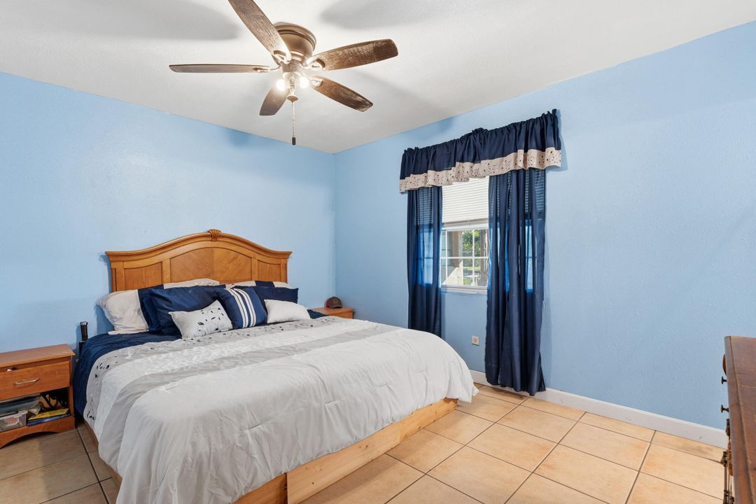 For Sale: $265,000 (3 beds, 2 baths, 1286 Square Feet)