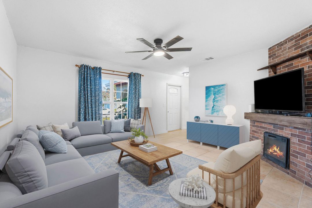 For Sale: $265,000 (3 beds, 2 baths, 1286 Square Feet)