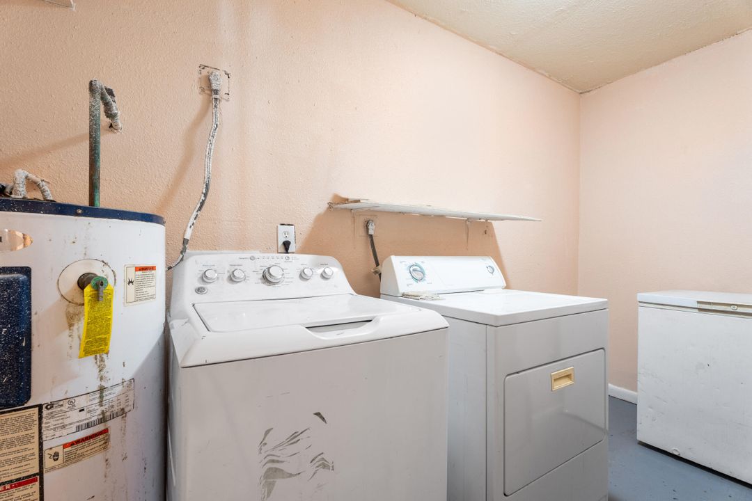 For Sale: $265,000 (3 beds, 2 baths, 1286 Square Feet)