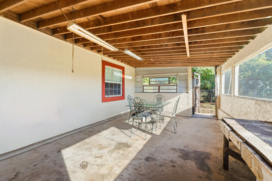 For Sale: $265,000 (3 beds, 2 baths, 1286 Square Feet)