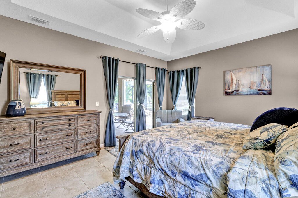 For Sale: $485,000 (3 beds, 2 baths, 2395 Square Feet)