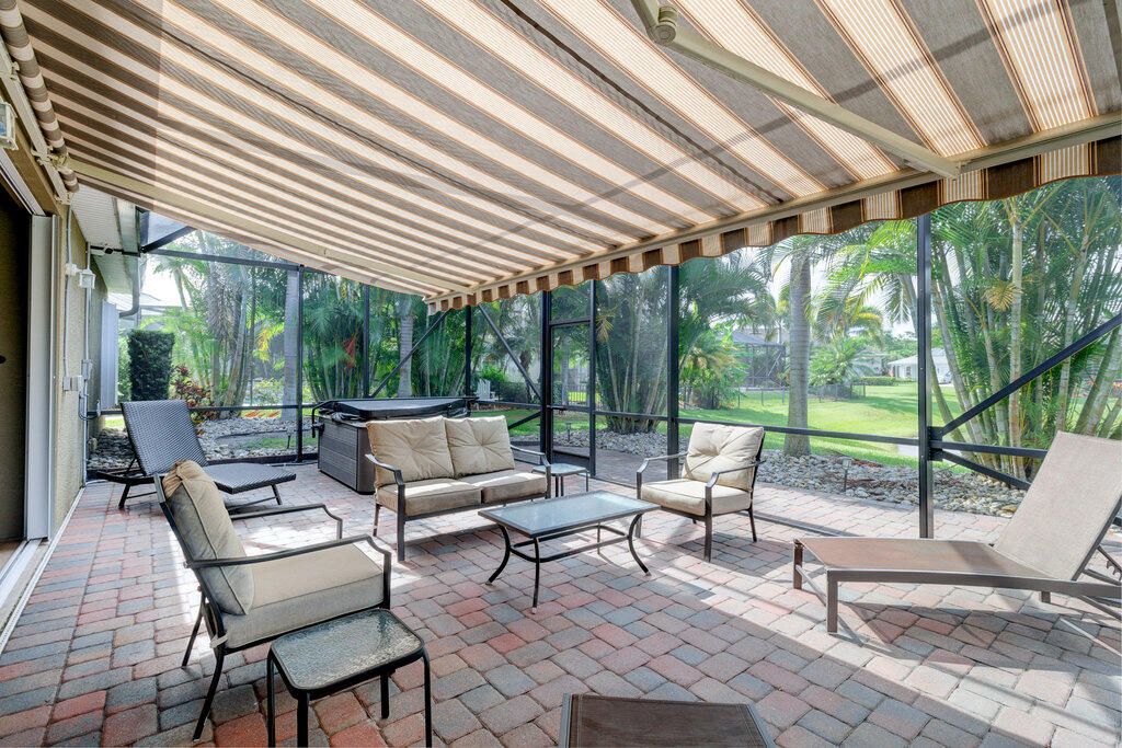 For Sale: $485,000 (3 beds, 2 baths, 2395 Square Feet)