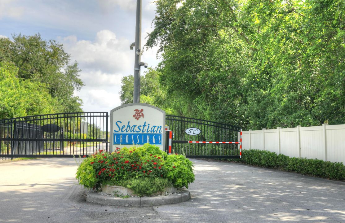 For Sale: $485,000 (3 beds, 2 baths, 2395 Square Feet)